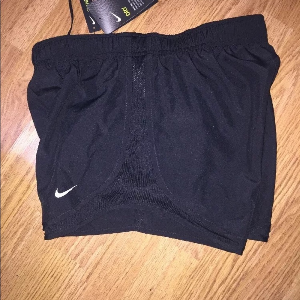 Nike shorts size small